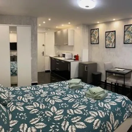 Apartmán Studio Meuble Front De Mer Proche Aeroport De Nice